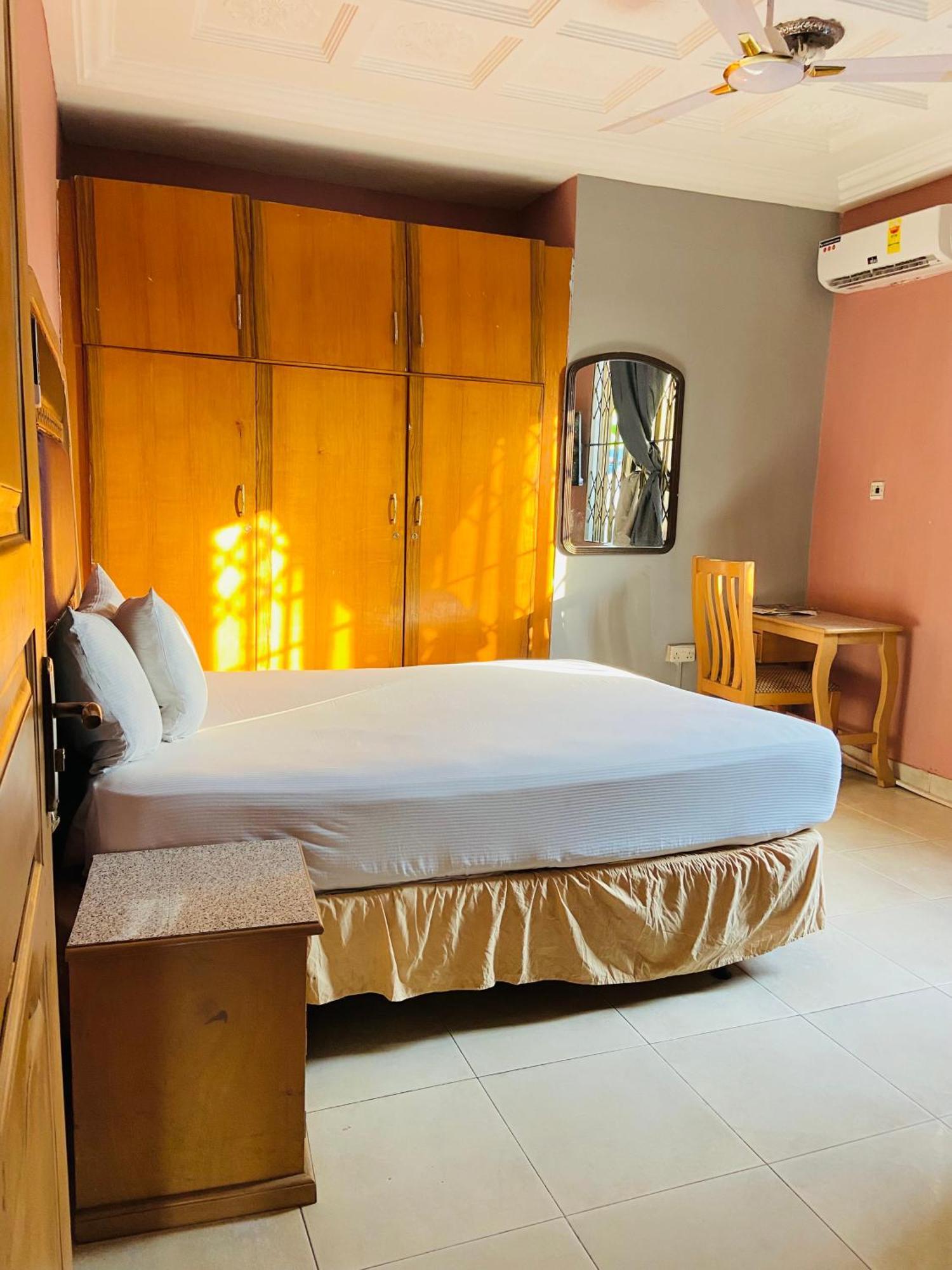 Heaven Gate Hotel أكرا المظهر الخارجي الصورة