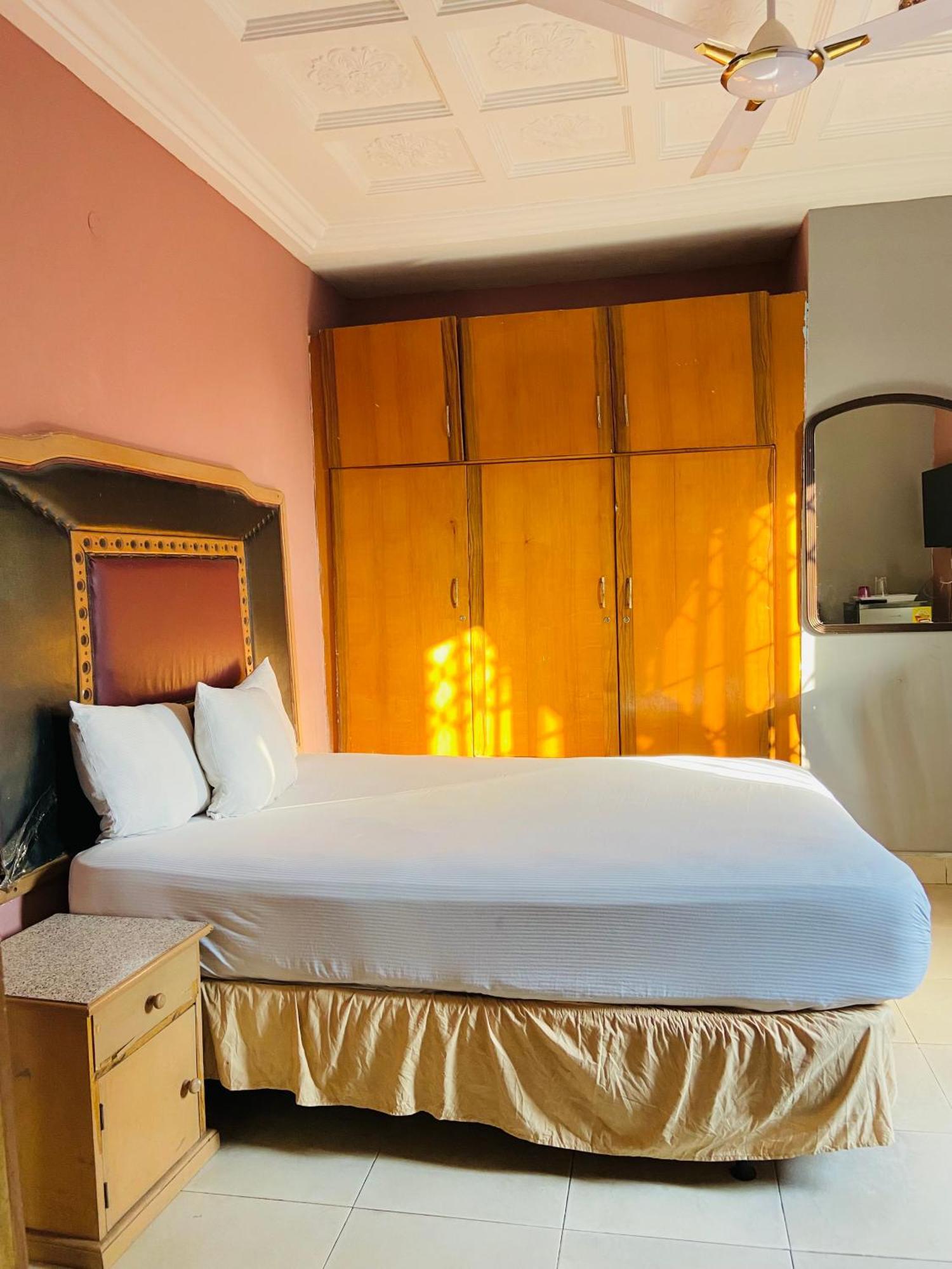 Heaven Gate Hotel أكرا المظهر الخارجي الصورة